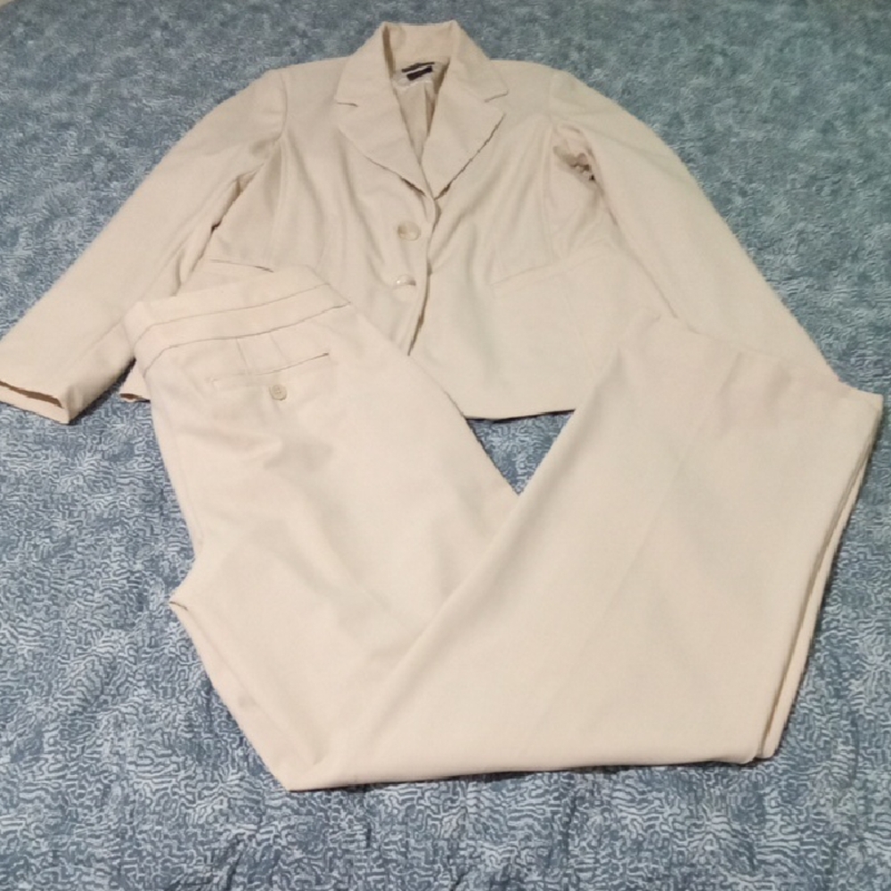 George Cream Blazer and Pants Set